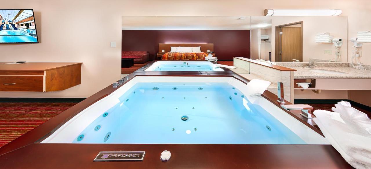 Grand Marquis Waterpark Hotel & Suites Lake Delton Eksteriør bilde